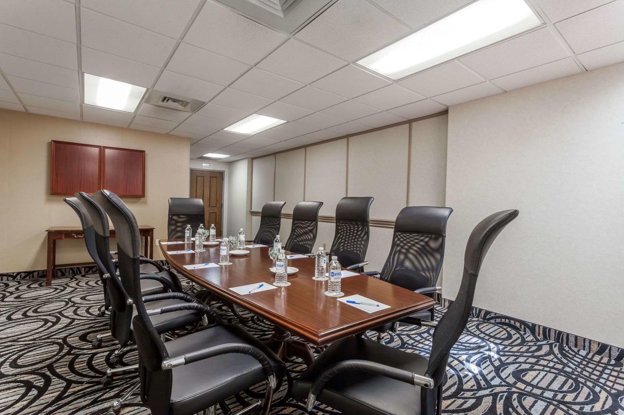 Hotel Wyndham Southbury Esterno foto